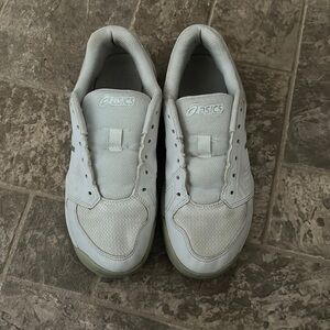 ASICS Gel-Dedicate white tennis shoes